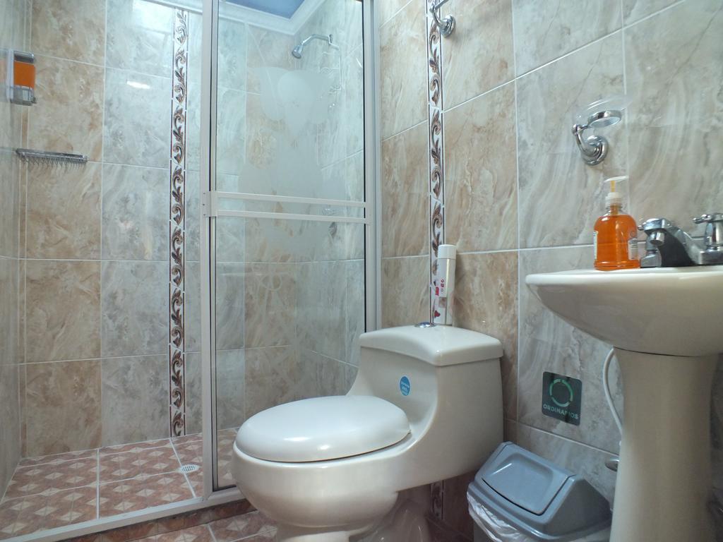 Hostal Casa Paraiso Меделин Екстериор снимка