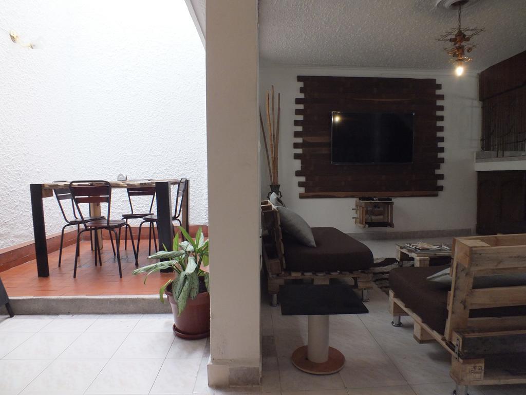Hostal Casa Paraiso Меделин Екстериор снимка