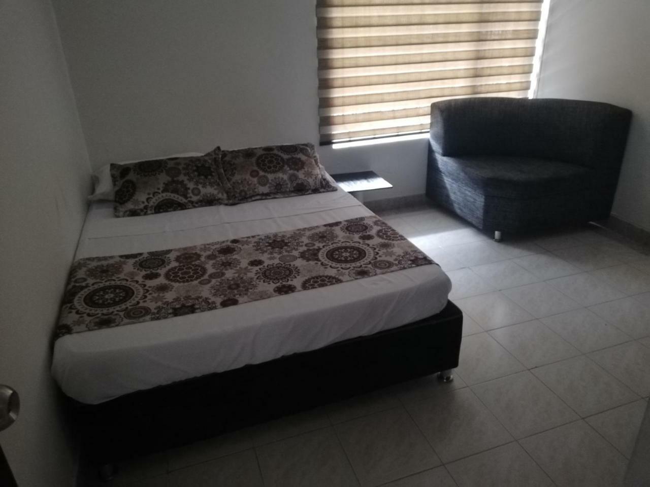 Hostal Casa Paraiso Меделин Екстериор снимка